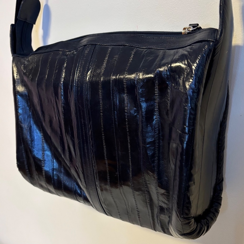 Lee Sands Eel Skin Zip Shoulder Crossbody Satchel Bag Purse Black 12” x 11” - Picture 2 of 4